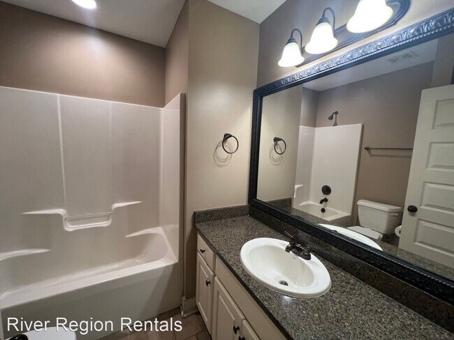 Building Photo - 5 br, 3 bath House - 430 Stone Park Boulevard