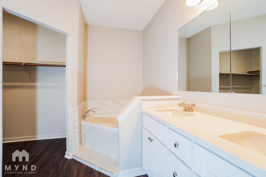 Building Photo - 28846 Llano River Loop