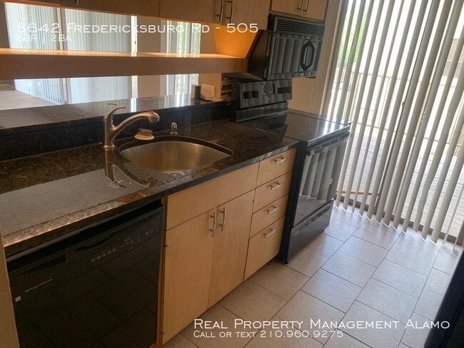 Building Photo - 8642 Fredericksburg Rd