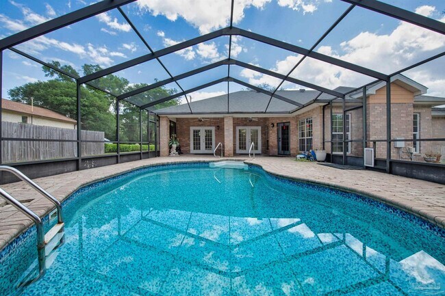 Building Photo - 8731 Thunderbird Dr