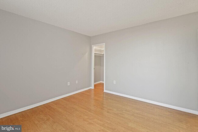 Building Photo - 3705 S George Mason Dr