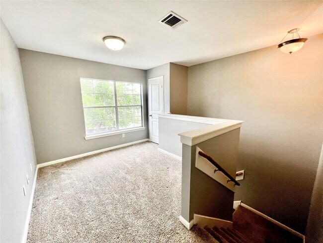 Building Photo - 8323 Greys Ln