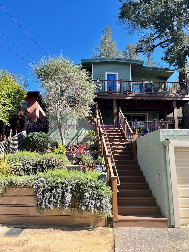 Primary Photo - Quality San Anselmo Home Near Parks and Sc...