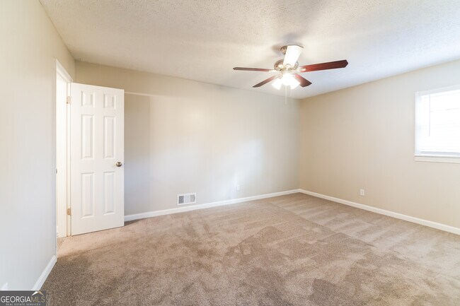 Building Photo - 723 Osco Pkwy