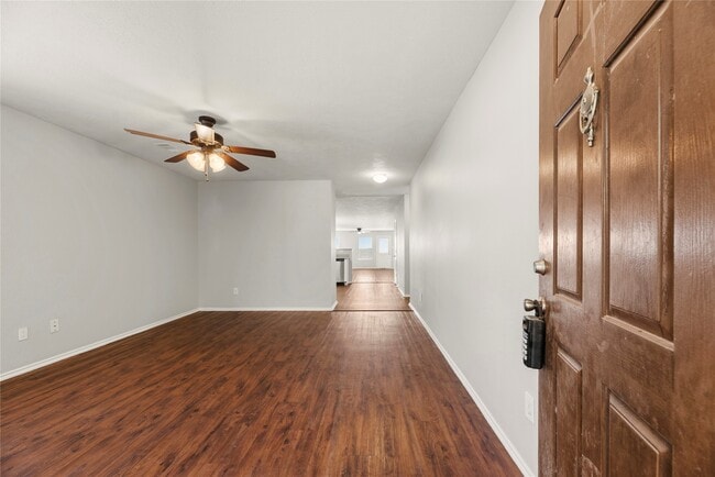 Building Photo - 7634 Appleberry Dr