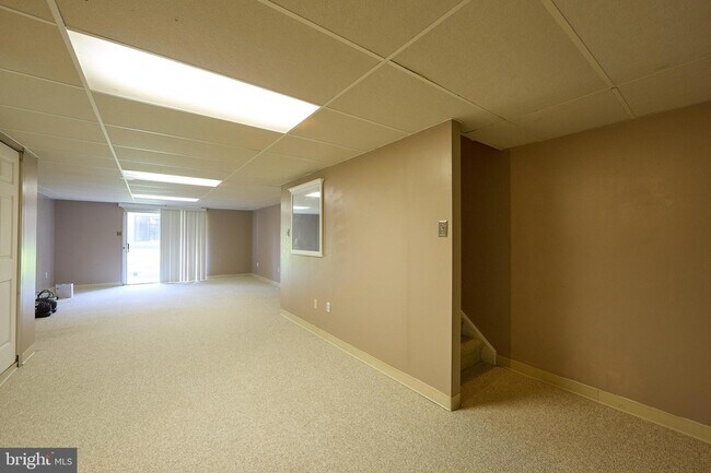 Building Photo - 1803 Stoneham Dr