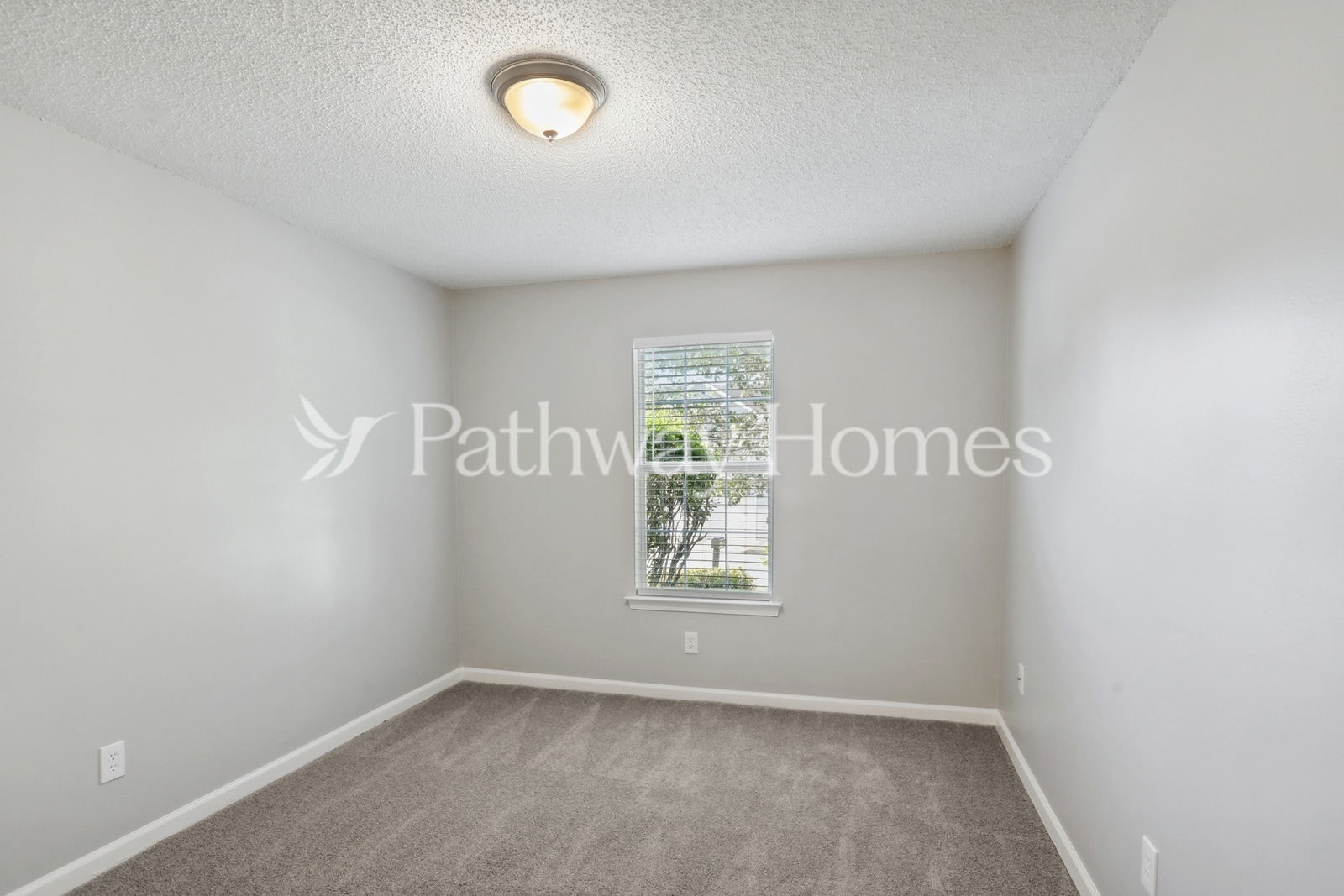 Building Photo - 449 Eagles Nest Way