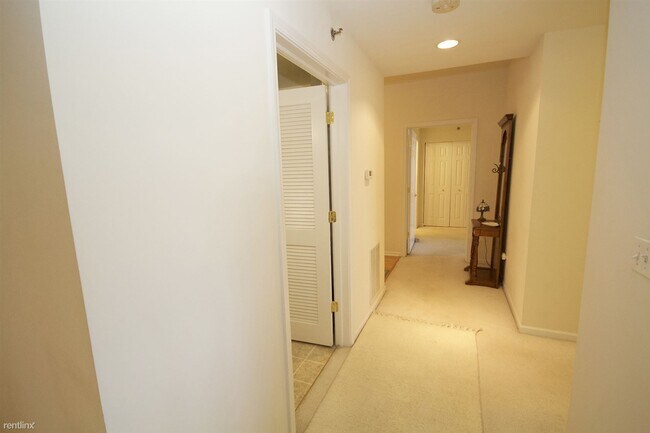 Building Photo - 2 br, 2 bath Condo - Tuscany Terrace