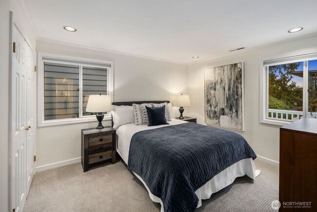 Building Photo - Exceptional Magnolia Home - Rare opportunity to live in Seattles Premier  Neighborhood