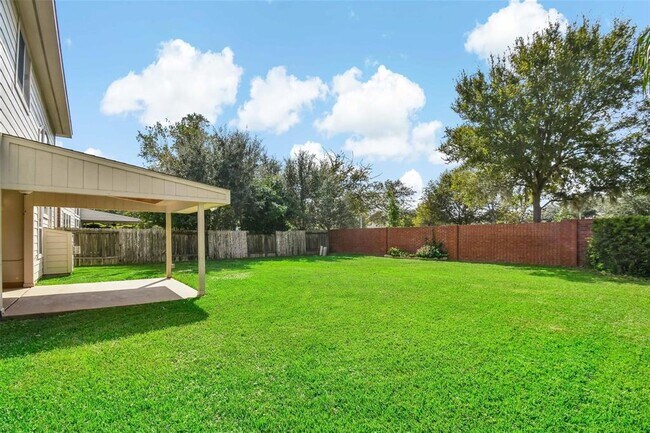 Building Photo - 8019 Spring Bluebonnet Dr