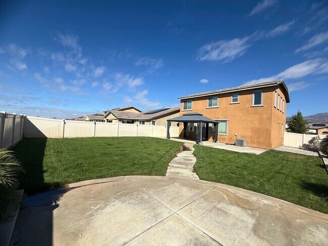 Primary Photo - Beautiful 2 Story 4 Bedroom 3 Bathroom home in Beaumont, Ca.