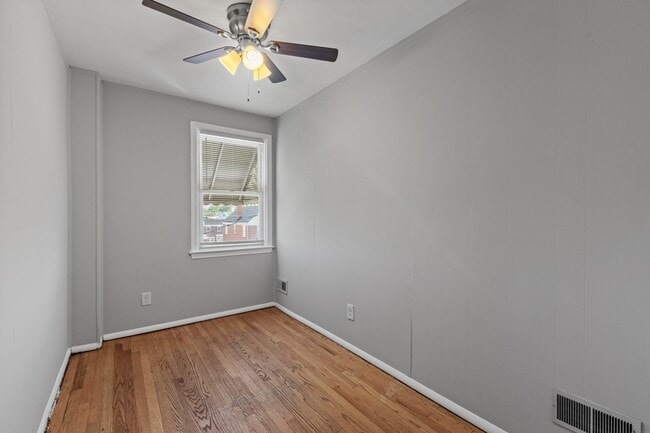 Building Photo - 3725 Elmley Ave