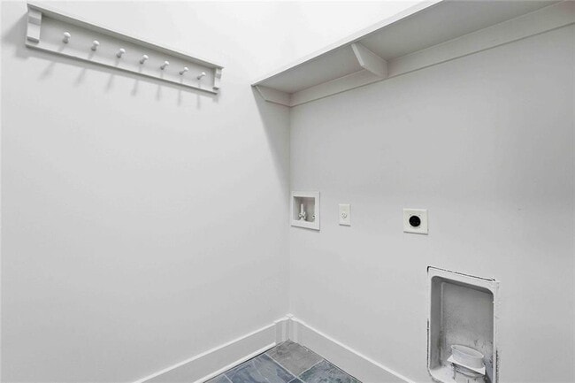 Building Photo - 501 Ridge View Crossing