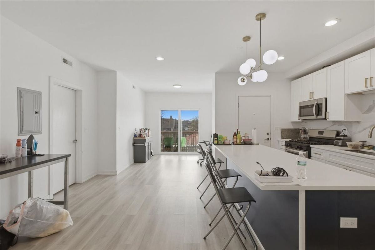 Building Photo - 4939 N St Louis Ave