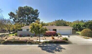 Building Photo - Three Bedroom Home in the Turnpike Foothills - Available Mid August