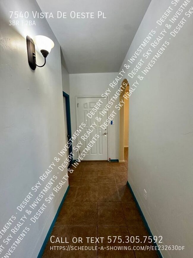 Building Photo - 7540 Vista de Oeste Pl