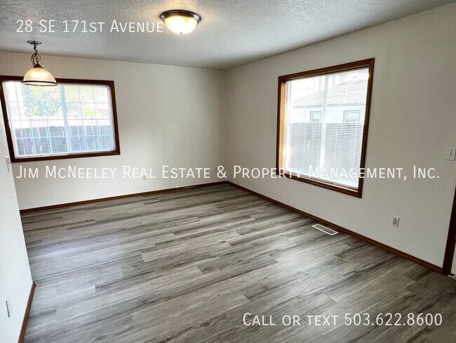 Building Photo - Nice 3 Bedroom Home