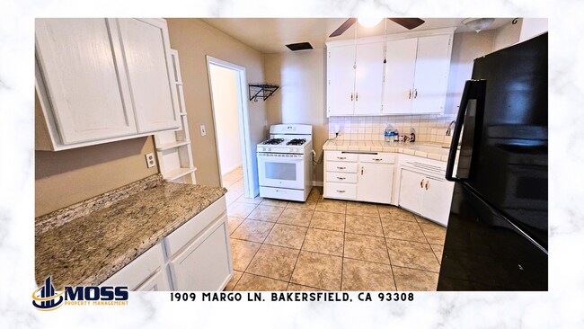 Building Photo - North Bakersfield Home with Solar