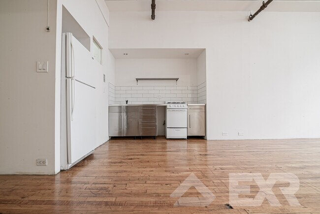 Building Photo - 476 Jefferson St