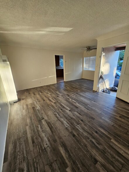 Building Photo - 1250 Yosemite Dr