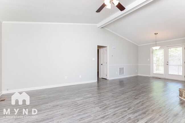 Building Photo - 4225 Labrador Dr