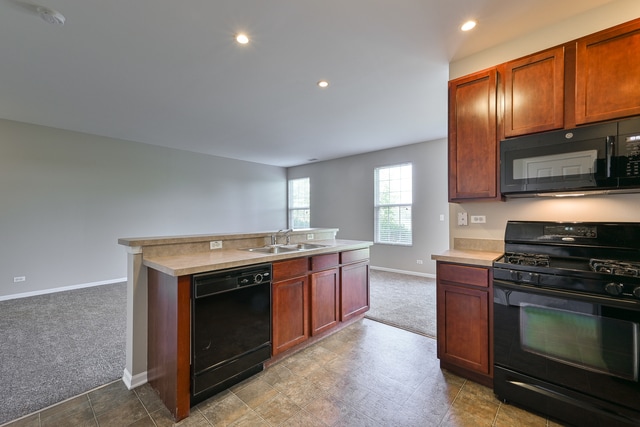 Building Photo - 637 Springbrook Trail N