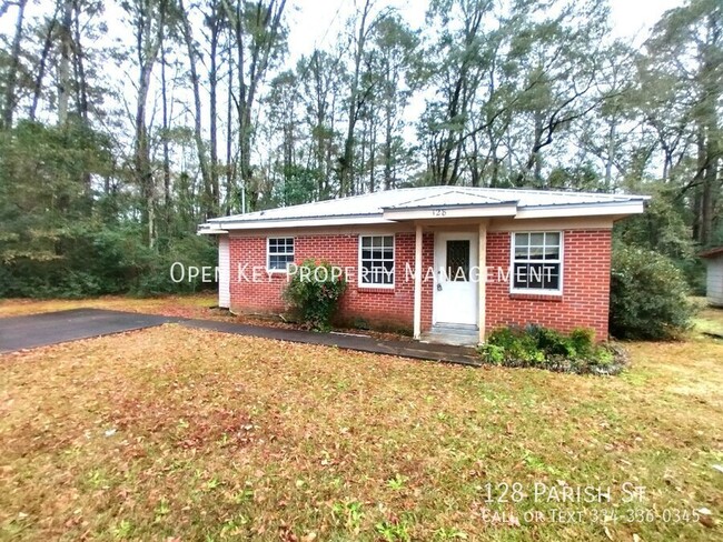 Primary Photo - Charming 2-bed, 1-bath home in Dothan, Ala...