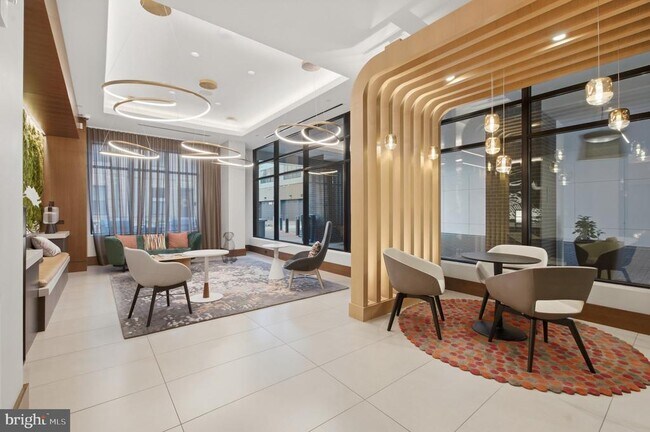 Building Photo - 925 N Fairfax St