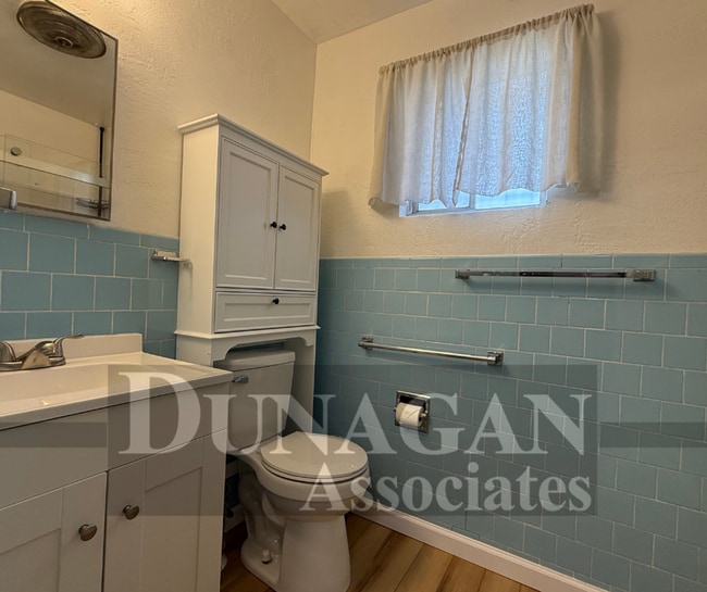 Building Photo - Partially Furnished 2 Bedroom