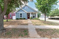 Building Photo - 2025 Prospect Ln