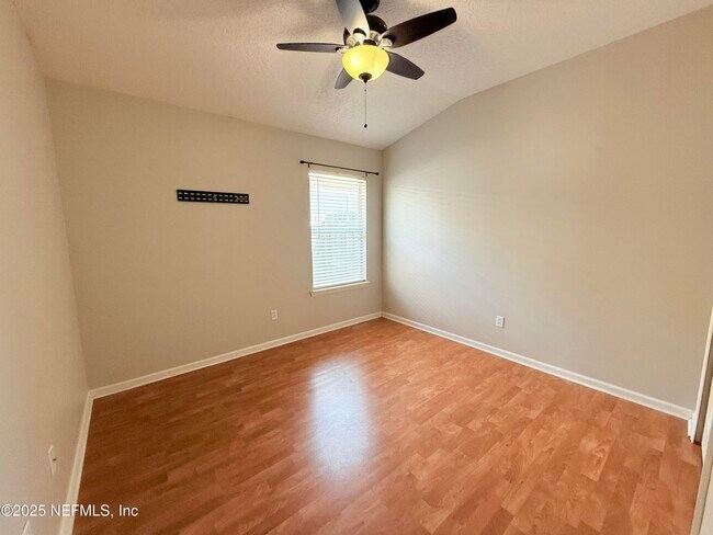 Building Photo - 14793 Falling Waters Dr