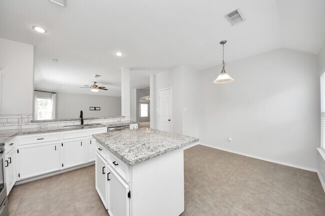Building Photo - 20418 Port Bishop Ln