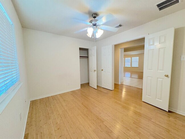 Building Photo - 9314 Alzaada Ln