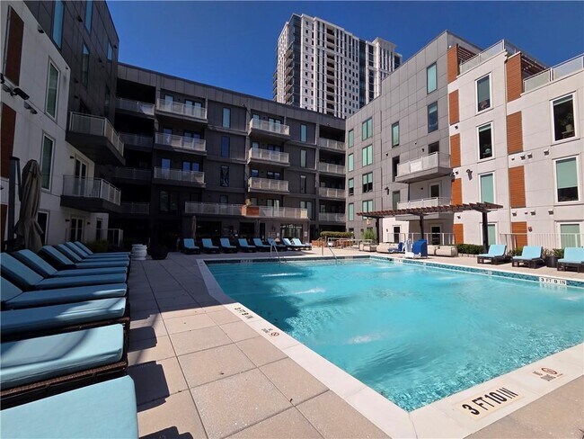 Building Photo - 775 Juniper St NE