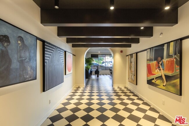 Building Photo - 1250 N Fairfax Ave