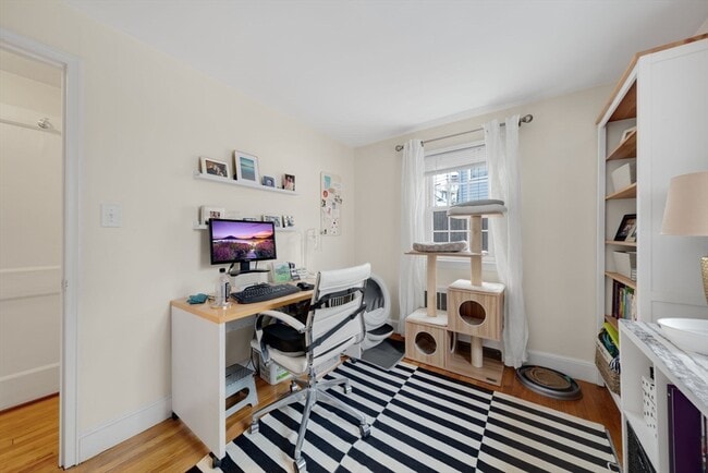 Building Photo - 926 Massachusetts Ave