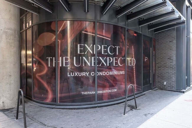 Building Photo - 55 Lagrange St