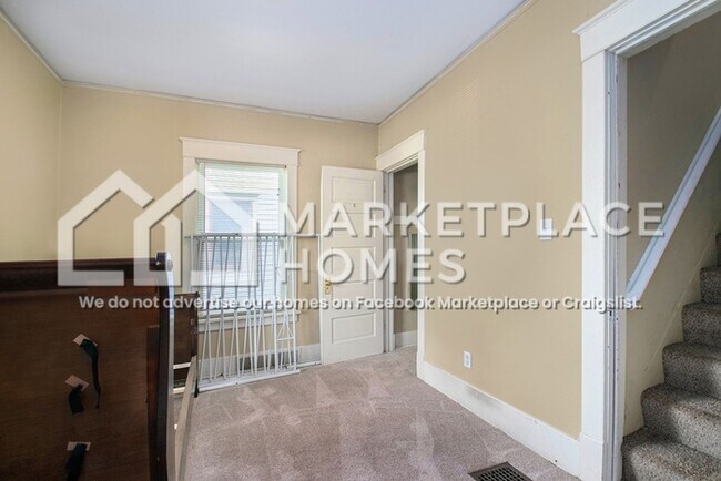 Building Photo - 822 N St Louis Blvd