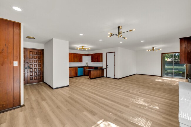 Building Photo - 5611 S Trenton Ave