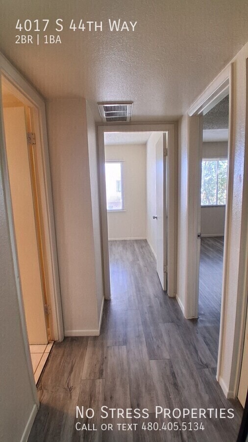 Building Photo - 4017 S 44th Way