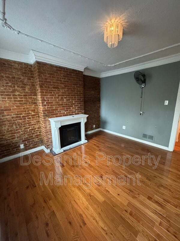 Building Photo - 5424 Harrison St