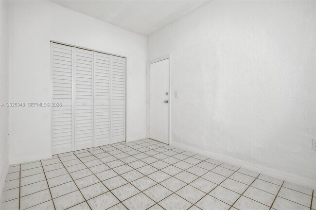 Building Photo - 1745 SW 17th St