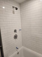 Building Photo - 522 Bridge St