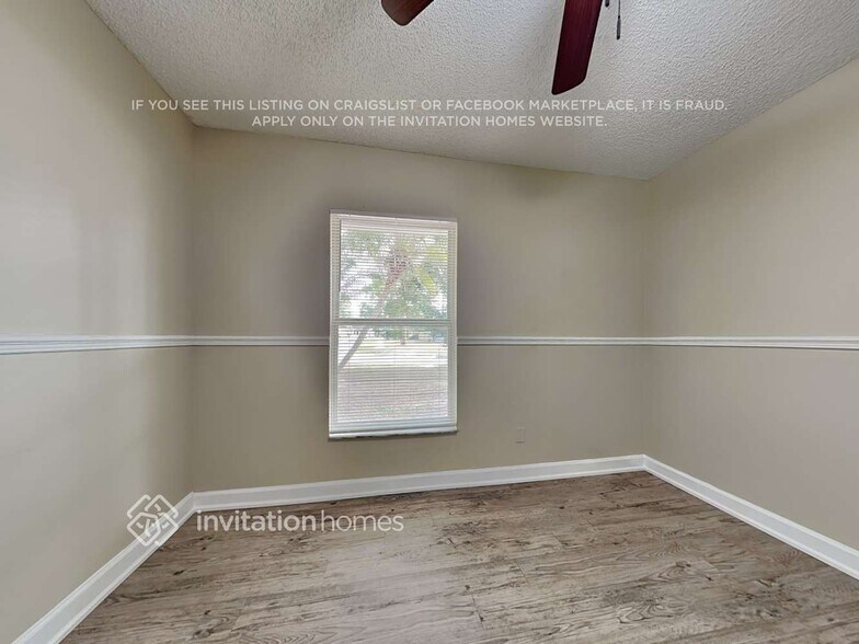 Building Photo - 15924 Eagle River Way