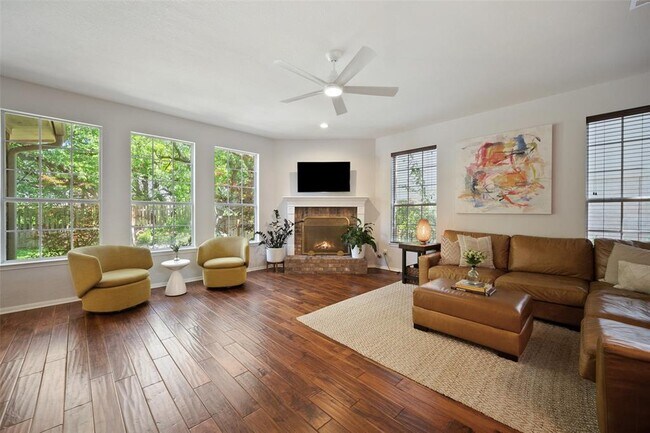 Building Photo - 6915 Gentle Oak Dr