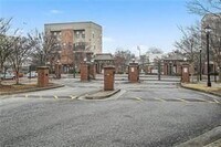 Building Photo - 898 Oak St SW
