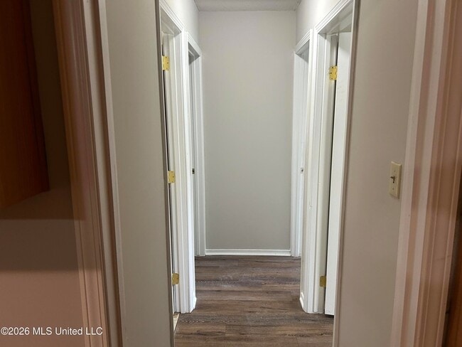 Building Photo - 2675 Ridgewood Cove