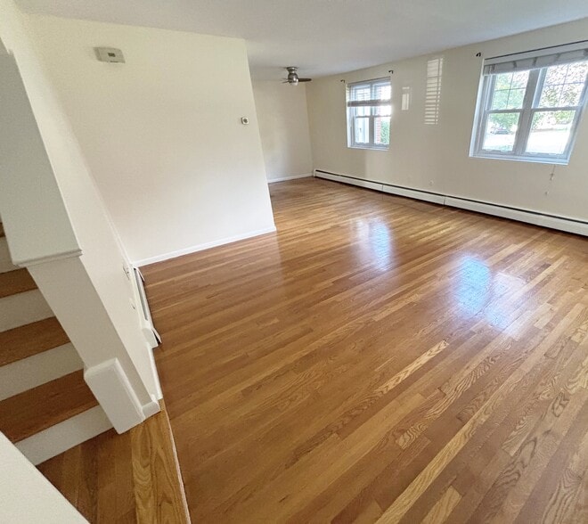 Living room - 100 Emerson Gardens Rd