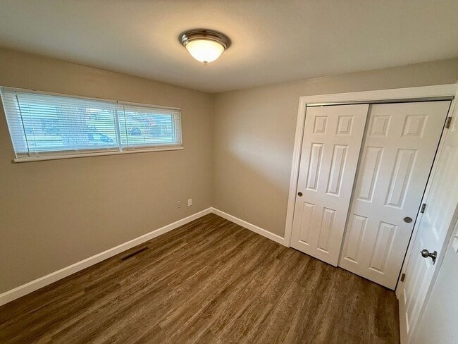 Building Photo - 4421 Primrose Ln