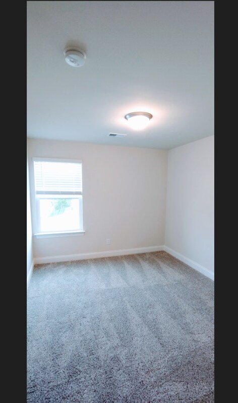 Building Photo - 1729 Tahoma Dr